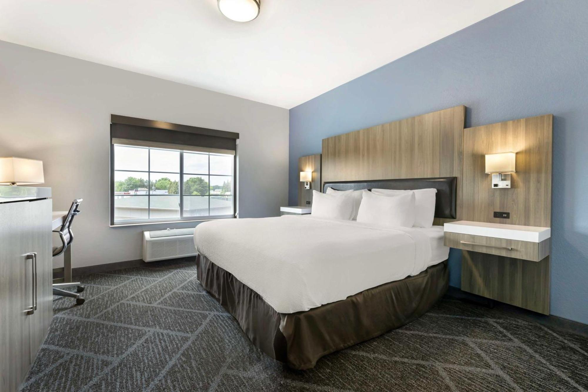 Best Western Plus Appleton Airport Mall Hotel מראה חיצוני תמונה
